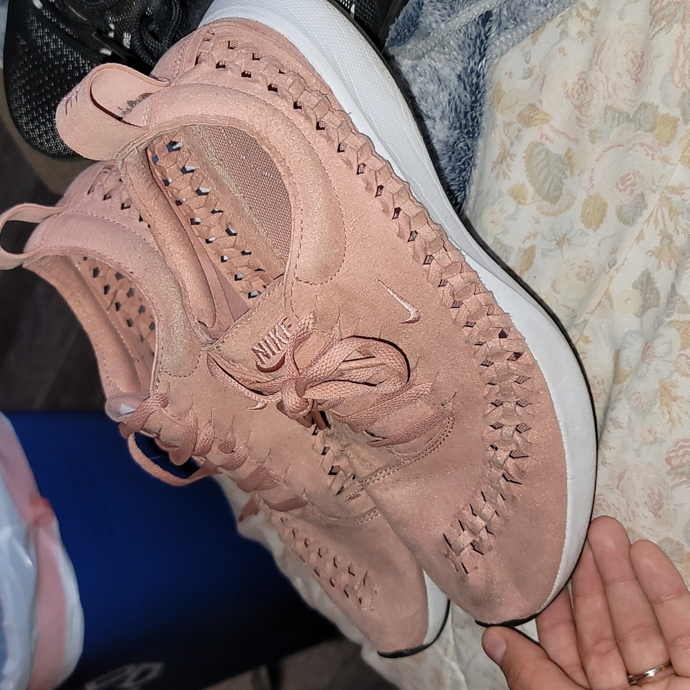 Nike women shoes
